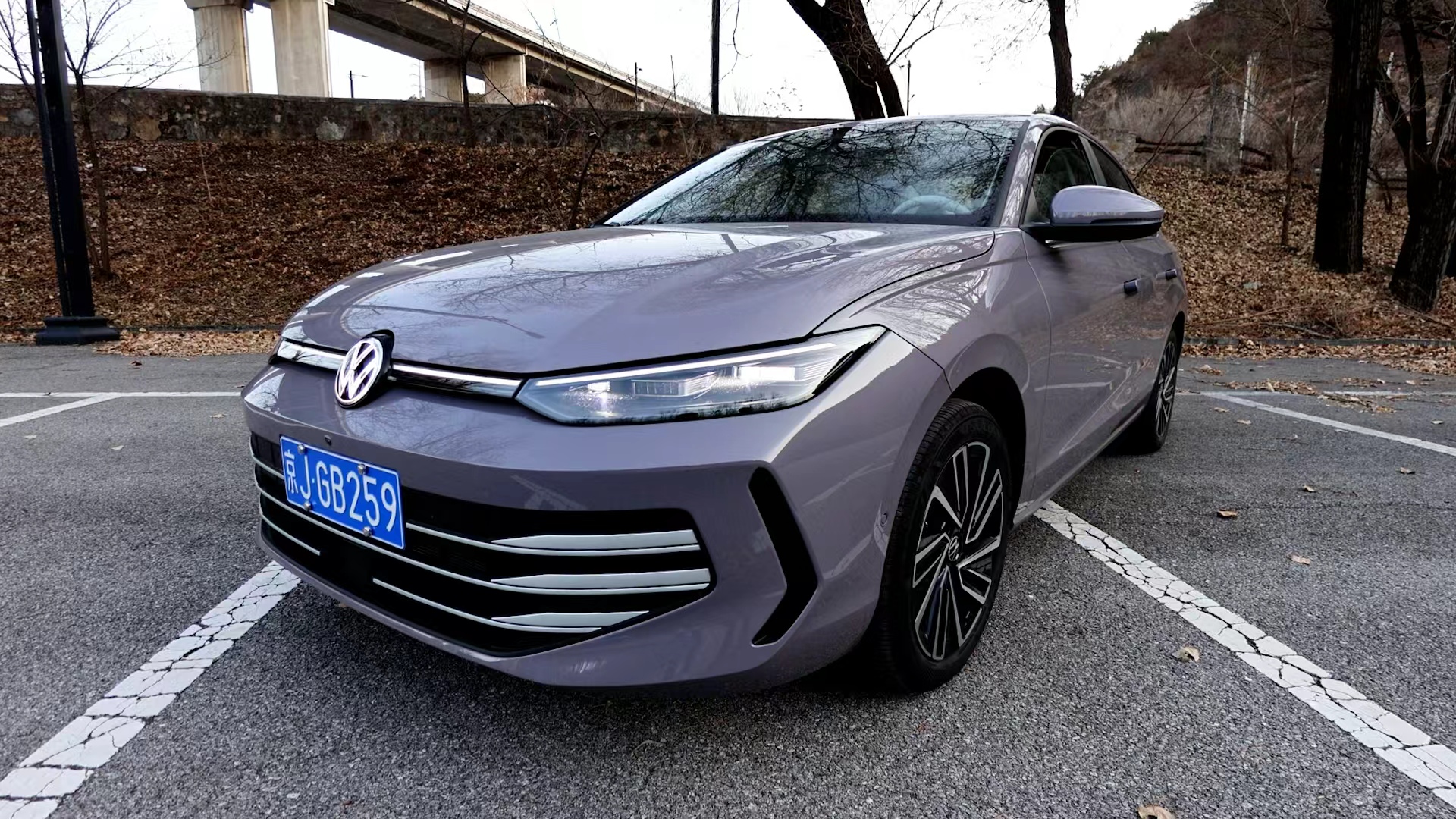 上汽大众朗逸Pro试驾 国民家轿全面升级