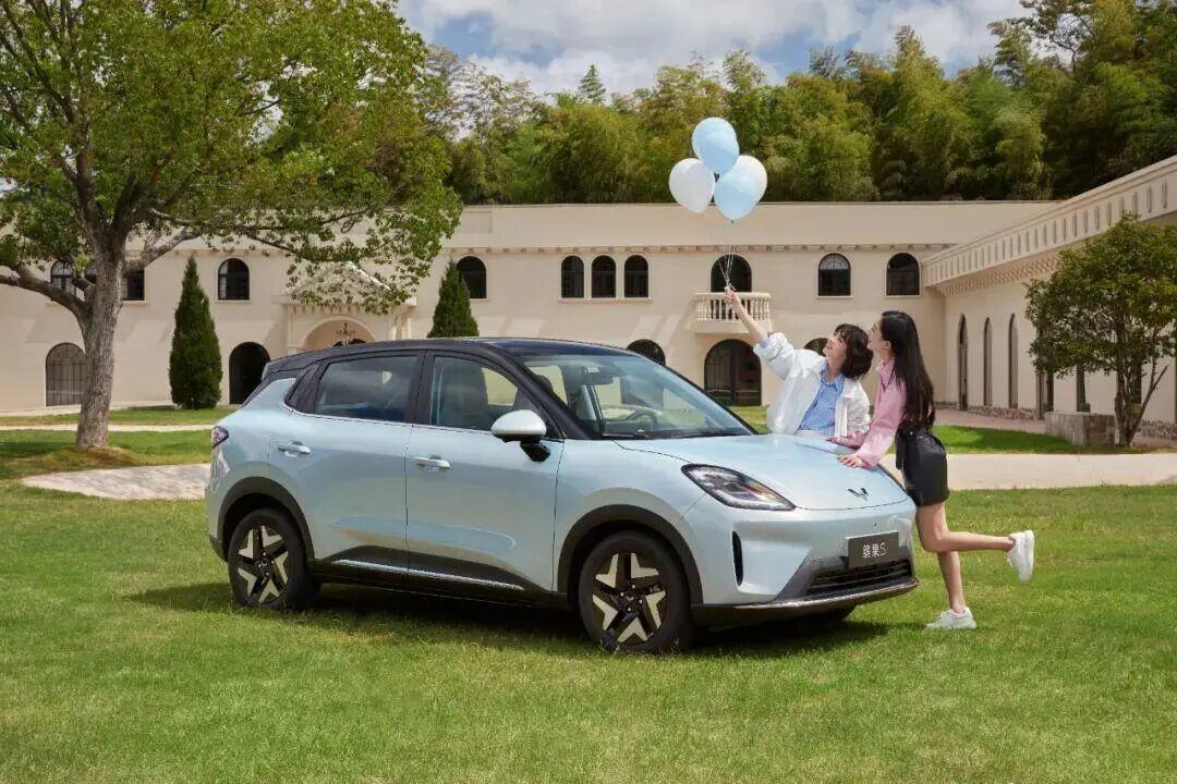 60万用户共同选择！五菱开启缤果家族用户盛典