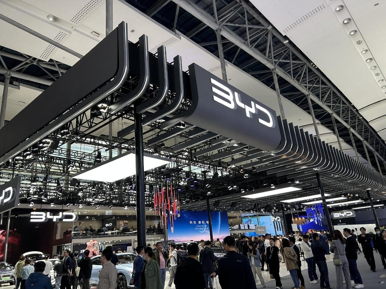 2025广州车展唯一“包馆”参展 比亚迪为何如此“豪横”