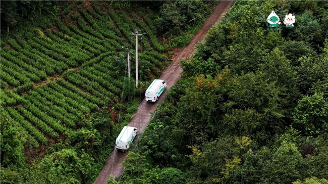 从5000公里的绿途公益行看地上铁公益“新解法”