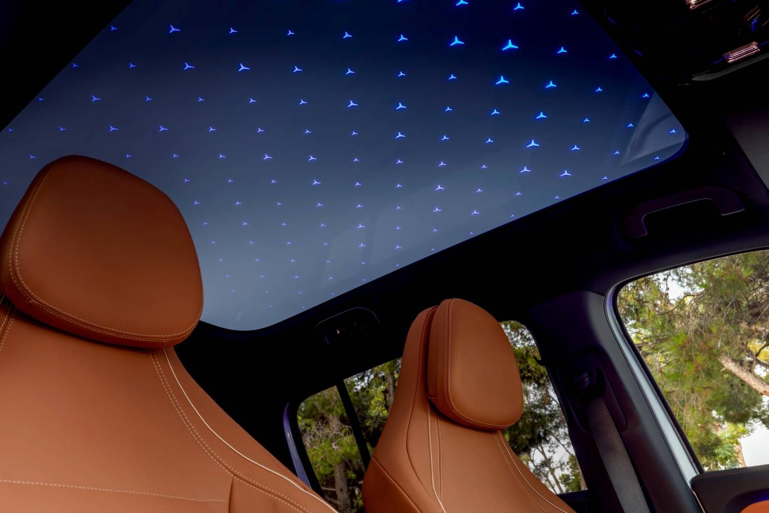 梅赛德斯-奔驰全新GLB发布 纯电版采用800V平台