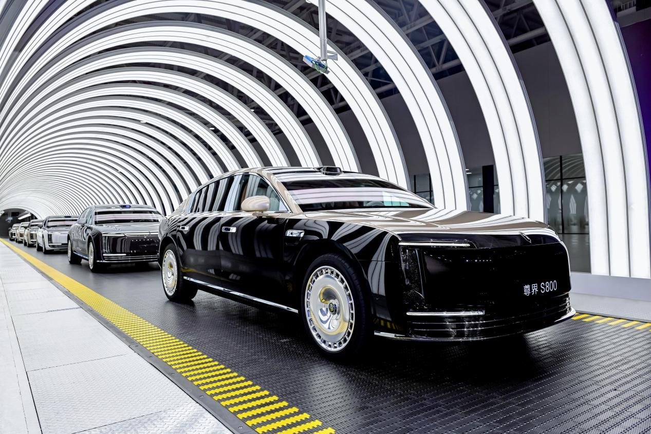 尊界S800万台下线,中国品牌站稳百万级豪华市场新起点