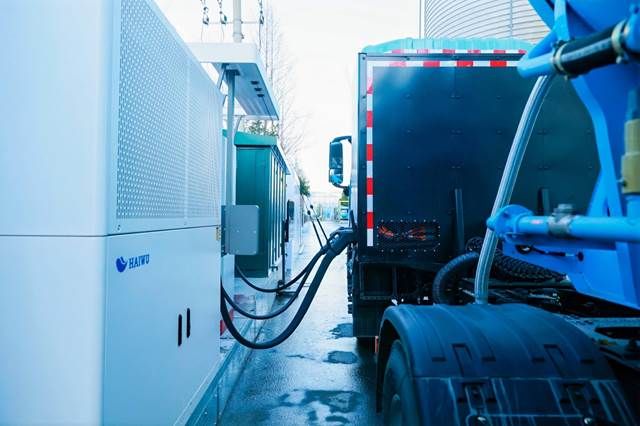 30台兆瓦超充重卡交付！东风&华为共建兆瓦超充生态