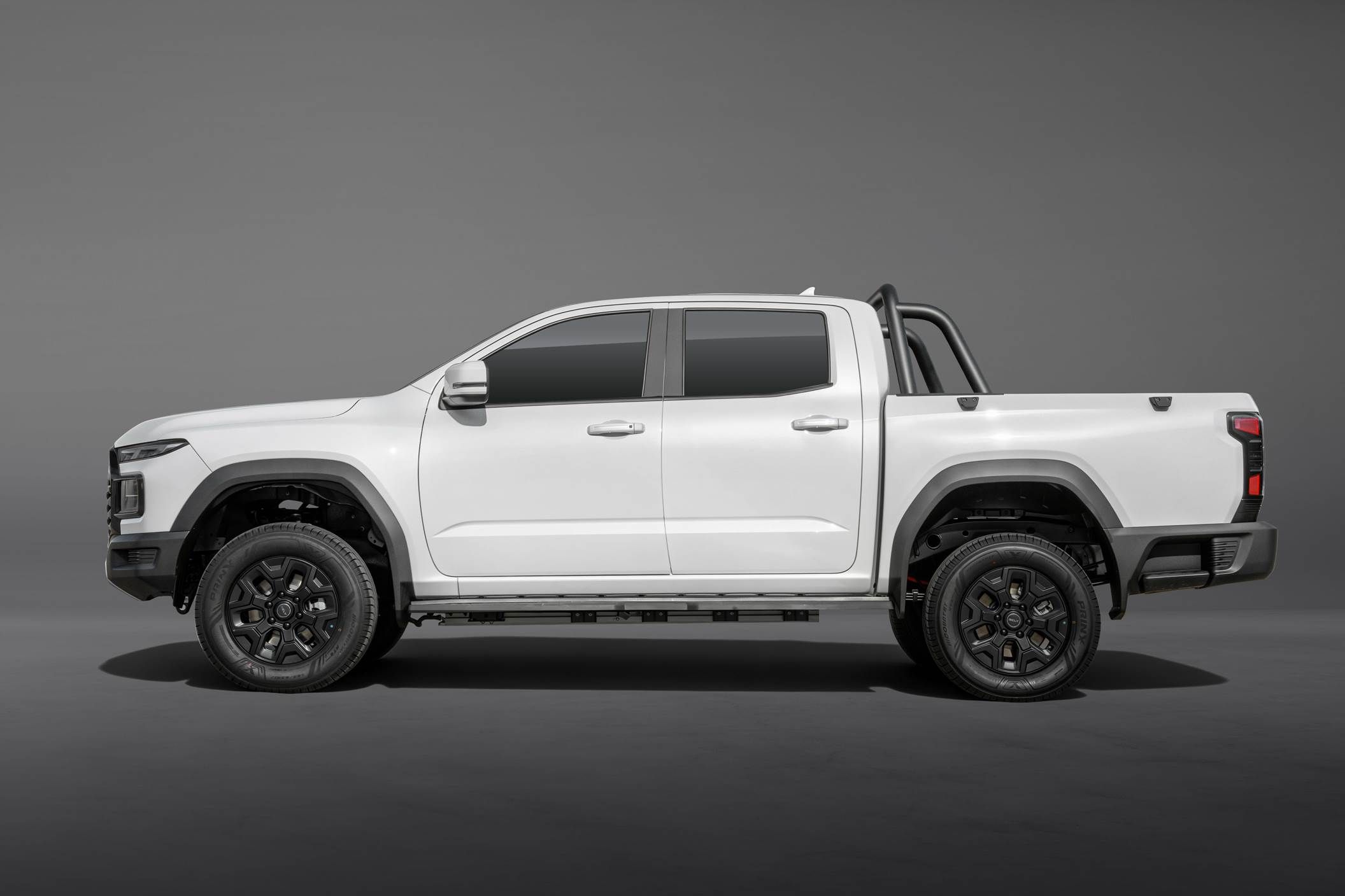 威麟R08 EV：纯电皮卡的“创富务实派”是否能改写市场游戏规则？