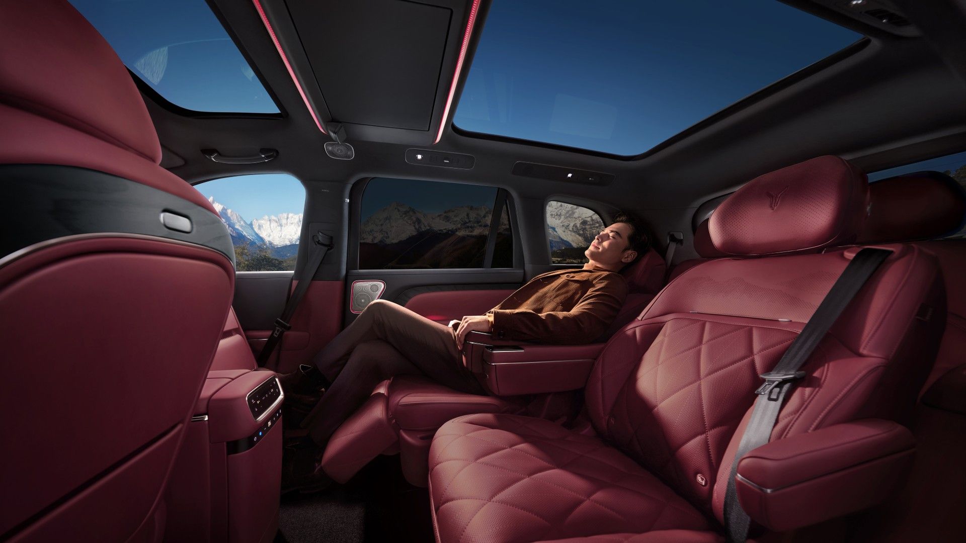 岚图泰山Ultra版3月开启交付 搭华为乾崑ADS 4四激光