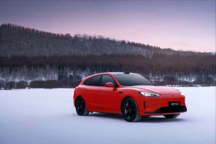 问界新M5 Ultra用科技重塑冬季驾乘体验，限时礼遇高达37000元