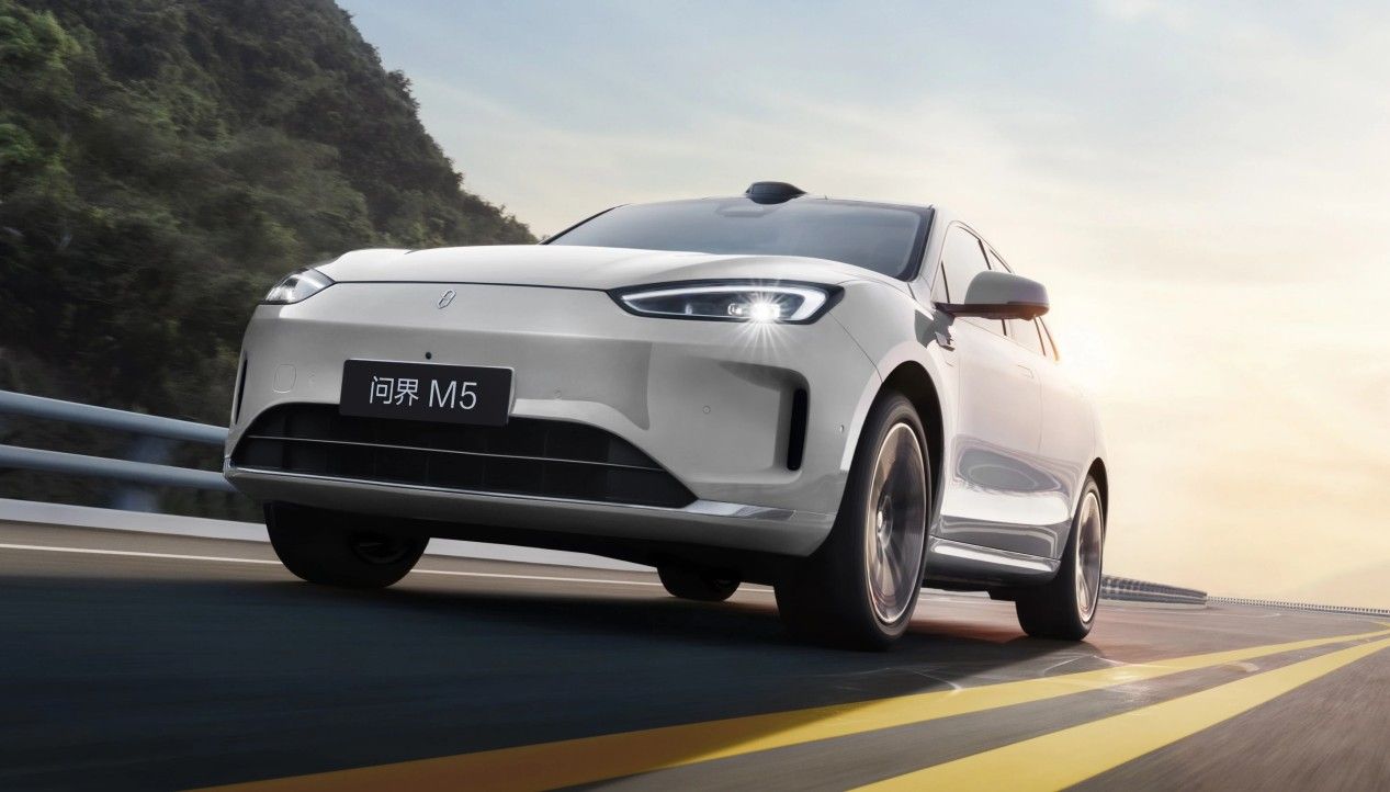 新春启程，美好同行！问界M5以全维硬实力圈粉年轻人