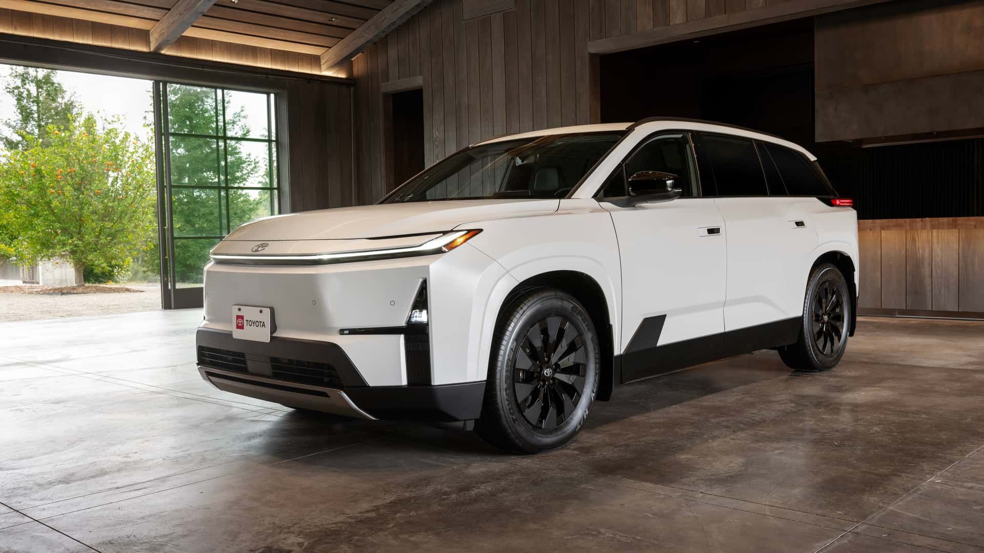 丰田全新纯电汉兰达亮相,或年内海外上市