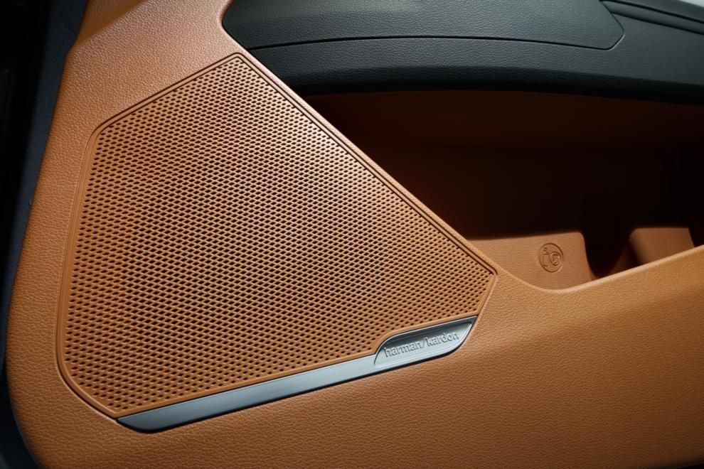 起亚新狮铂拓界诚意上市 全国统一“焕新一口价”10.99万元起