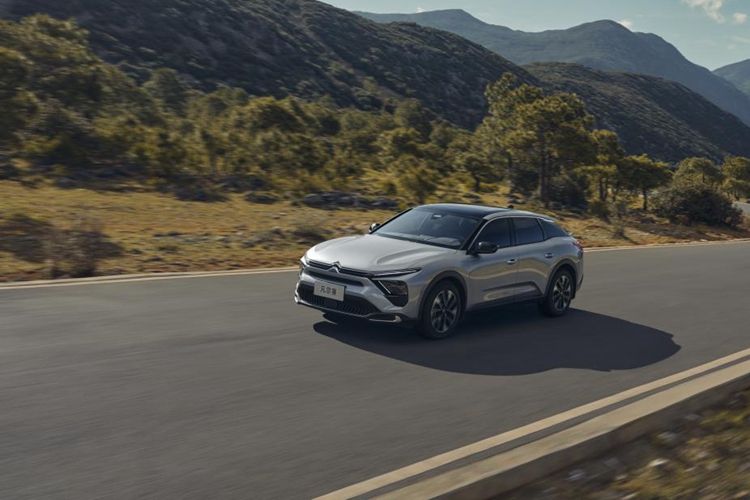 东风雪铁龙凡尔赛C5 X以实力诠释“全球标准 卓越品质”