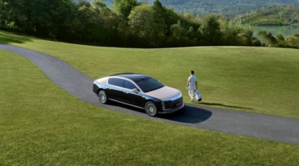 尊界S800如何用“动态平衡”哲学为中国精英打造移动的精神主场?