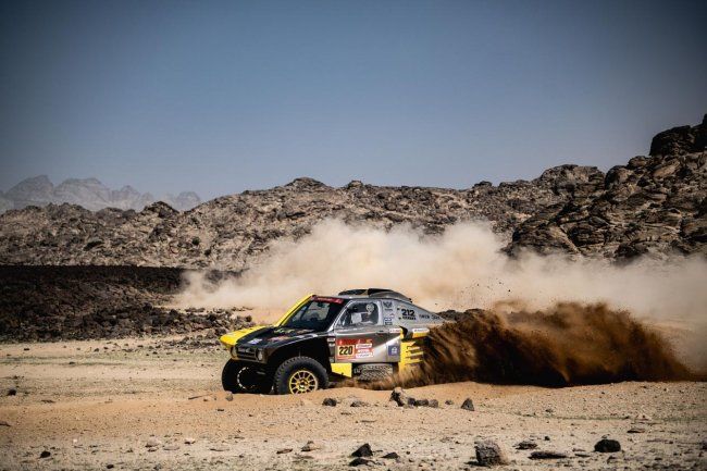 韩魏车队达喀尔原版赛车空降3W展台，带你零距离感受达喀尔拉力赛