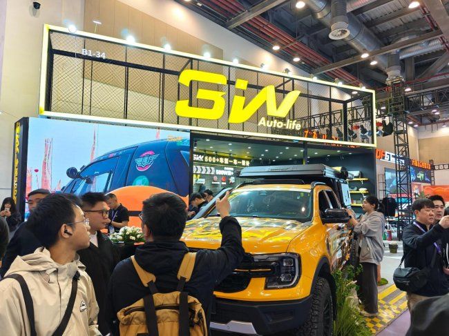 韩魏车队达喀尔原版赛车空降3W展台，带你零距离感受达喀尔拉力赛