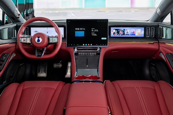 腾势Z9GT厦门上市，26.98万起开启豪华GT新纪元