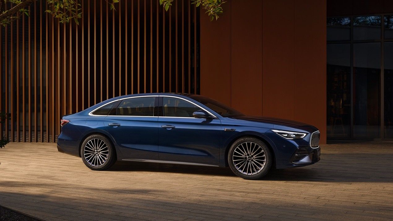 吉利银河星耀7预售价11.28万起，馈电油耗2L级