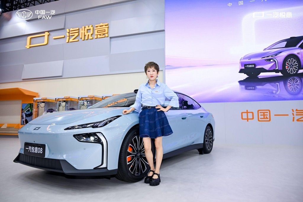 9.99万上800V后驱轿跑 一汽悦意08卷疯了