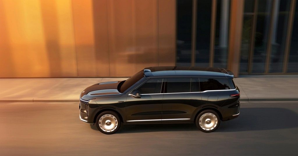 智己LS9 Hyper上市31.98万起 三大跨代技术颠覆旗舰SUV
