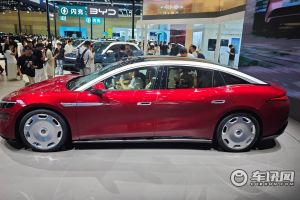 24.99万起预售 比亚迪大汉EV登场 重塑D+级纯电旗舰新标杆