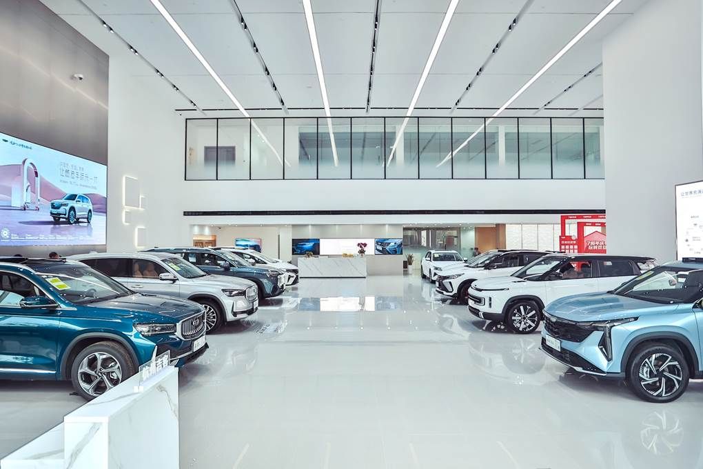 2026杭州吉利选购测评：车源齐全·混动看车·上班族代步正规门店