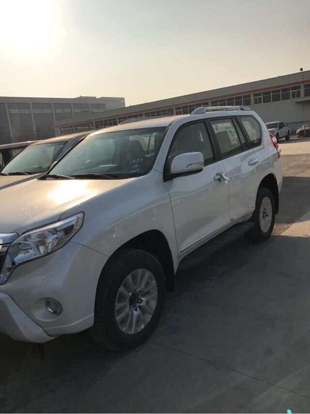 17款丰田普拉多4000图片配置详情可办理分期