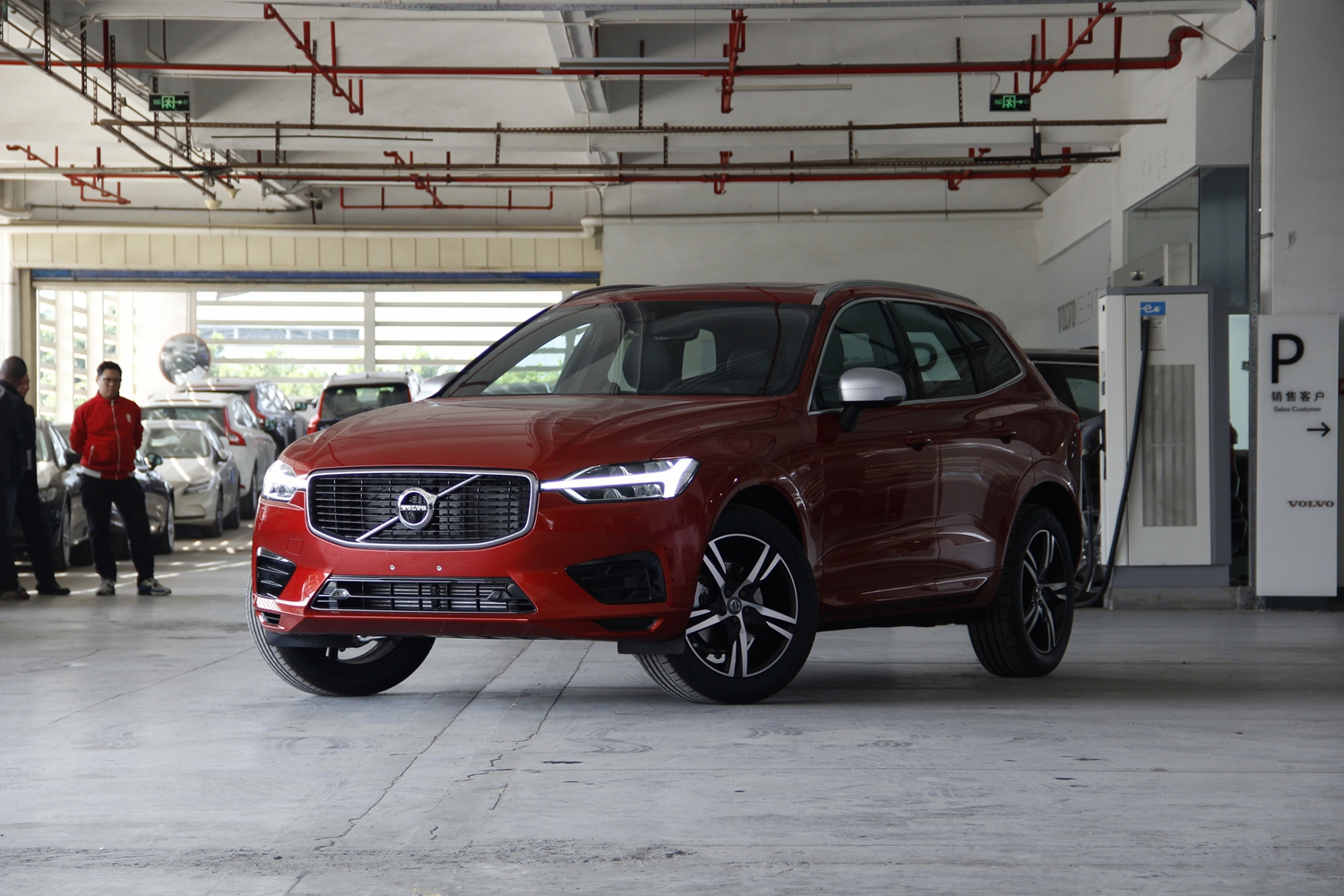 沃尔沃xc60提车多少钱冰点促销最新报价xc60首付多少