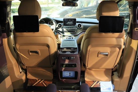 19款新奔驰商务车v260l七座价格及内饰图