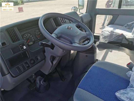 尼桑碧莲多少钱 进口碧莲中巴车多少钱