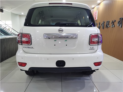 途乐v8 全尺寸硬派四驱越野性价比首选