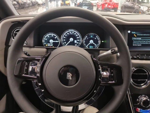 全新劳斯莱斯库里南实至名归越野王者