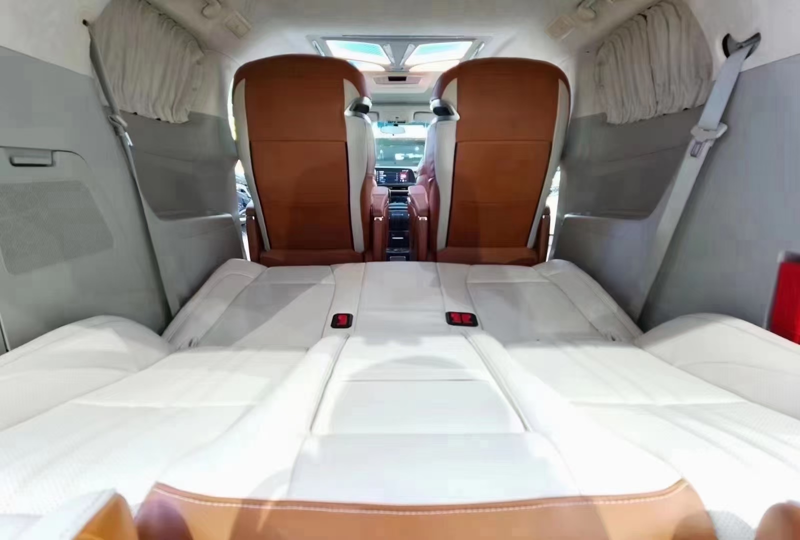 别克gl8升级改装,航空座椅,沙发床 _车讯网chexun.com-车讯网