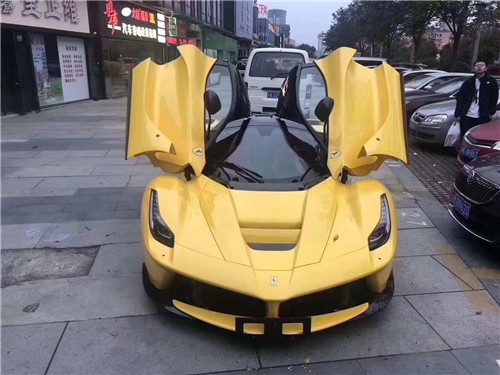 两门两座硬顶敞篷法拉利拉法laferrari