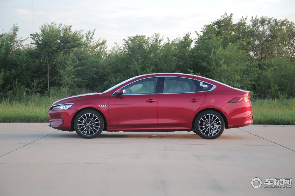 比亚迪-秦 plus-ev 600km 旗舰型