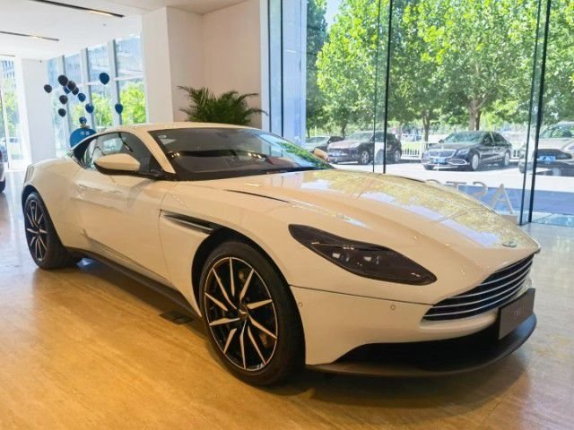 2023款阿斯顿马丁db11国六底价降40万
