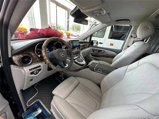 奔驰v260l高顶您了解多少您一定没见过