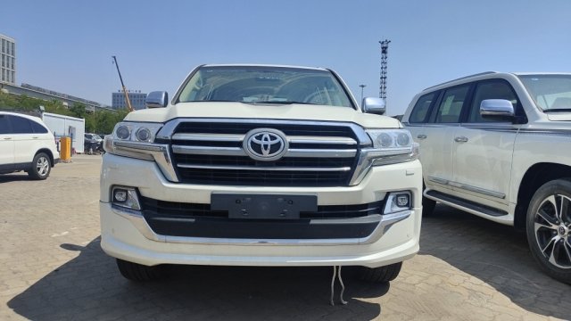 21款中东版酷路泽vxr5700绝版车型现车