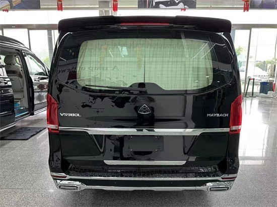奔驰威霆平顶七座商务车定制迈巴赫系列