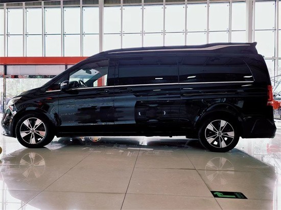 奔驰v260商务车迈巴赫vs980后排放平