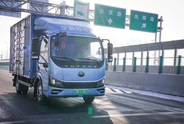 行業首個跨越100度溫差輕卡實車測試極寒環境1度電跑318公里