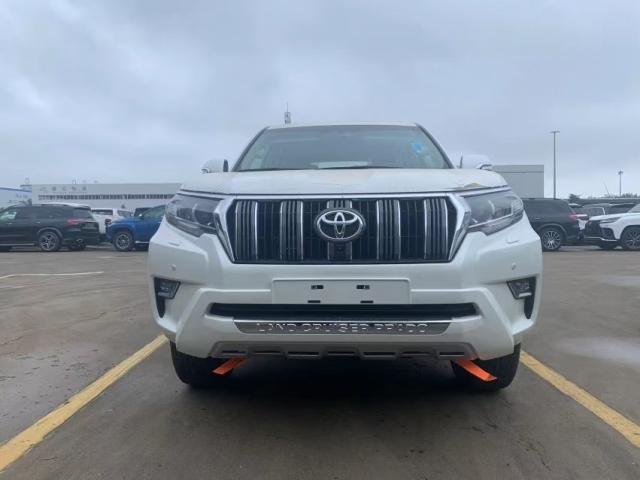 2024款丰田霸道4000vx底挂现车报价引领suv豪华越野