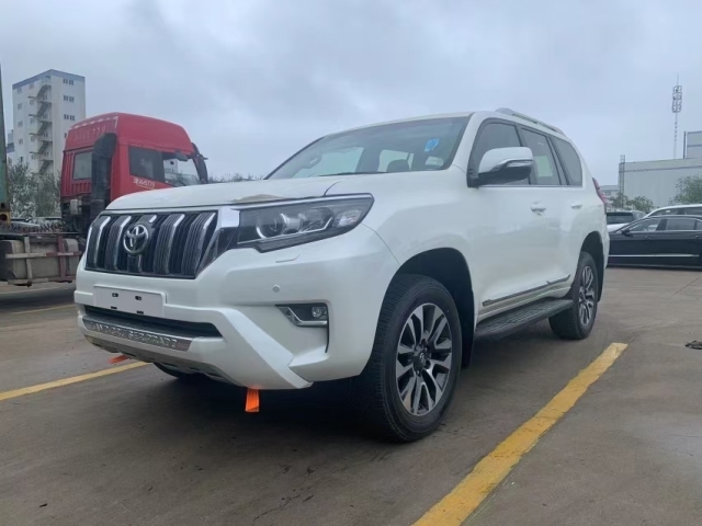 2024款丰田霸道4000vx底挂现车报价引领suv豪华越野