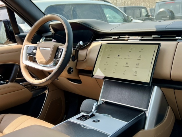 2024款路虎揽胜行政3.0现车报价 汽油 se 标轴全国上牌 庄严稳重