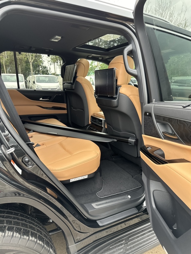 24款雷克萨斯LX600港口全系现车年末特惠促销130来万提车
